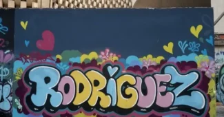 Graffiti con apellido Rodríguez