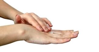 ¿Por qué me tiemblan las manos?